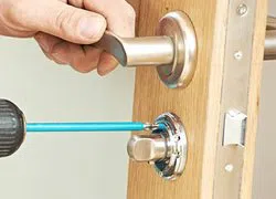 Gallery Locksmith Store Kew Gardens, NY 718-683-9878 Gallery Locksmith Store Kew Gardens, NY 718-683-9878 - 6-Lock-Repair